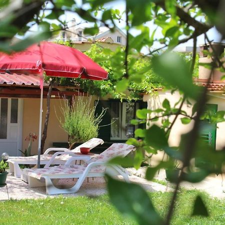 Apartment Taja, Cijela Kuca I Vrt Samo Za Vas Split Exterior photo