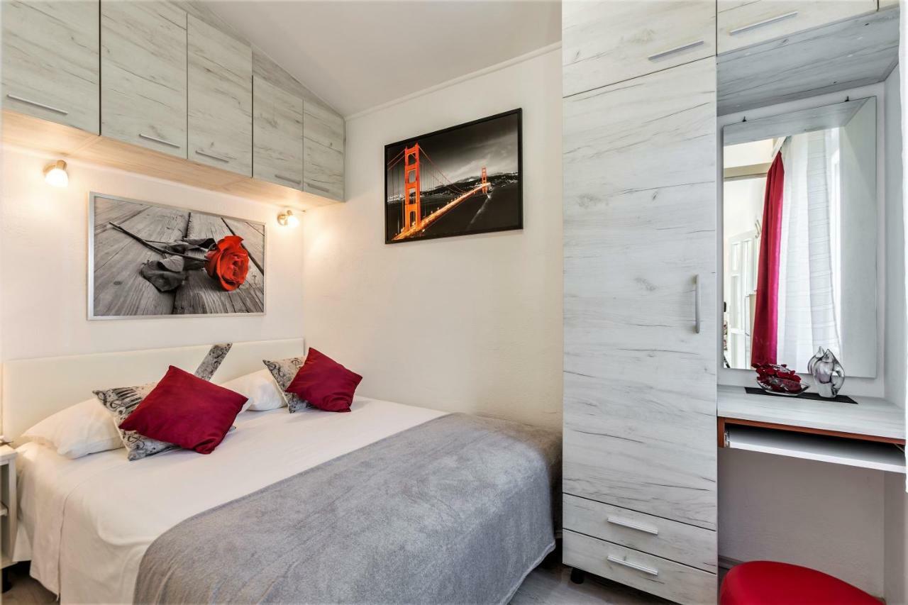 Apartment Taja, Cijela Kuca I Vrt Samo Za Vas Split Exterior photo